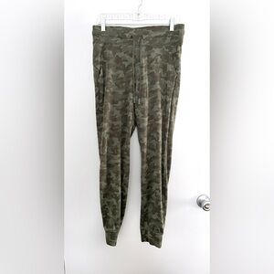Lululemon Camo Joggers Ready To Rulu Athleisure Lounge Size 8